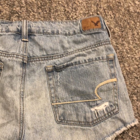 American Eagle Outfitters High Rise Festival Light Wash Ripped Denim Shorts 4 - Picture 8 of 10